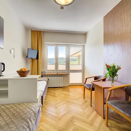 20 Wojskowy Szpital Uzdrowiskowo-rehabilitacyjny Spzoz W Krynicy-zdroju Θέρετρο *